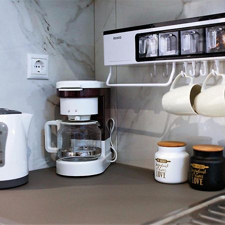 White Apartment/Kolwnaki/100Mbps/Wifi Афіни Екстер'єр фото