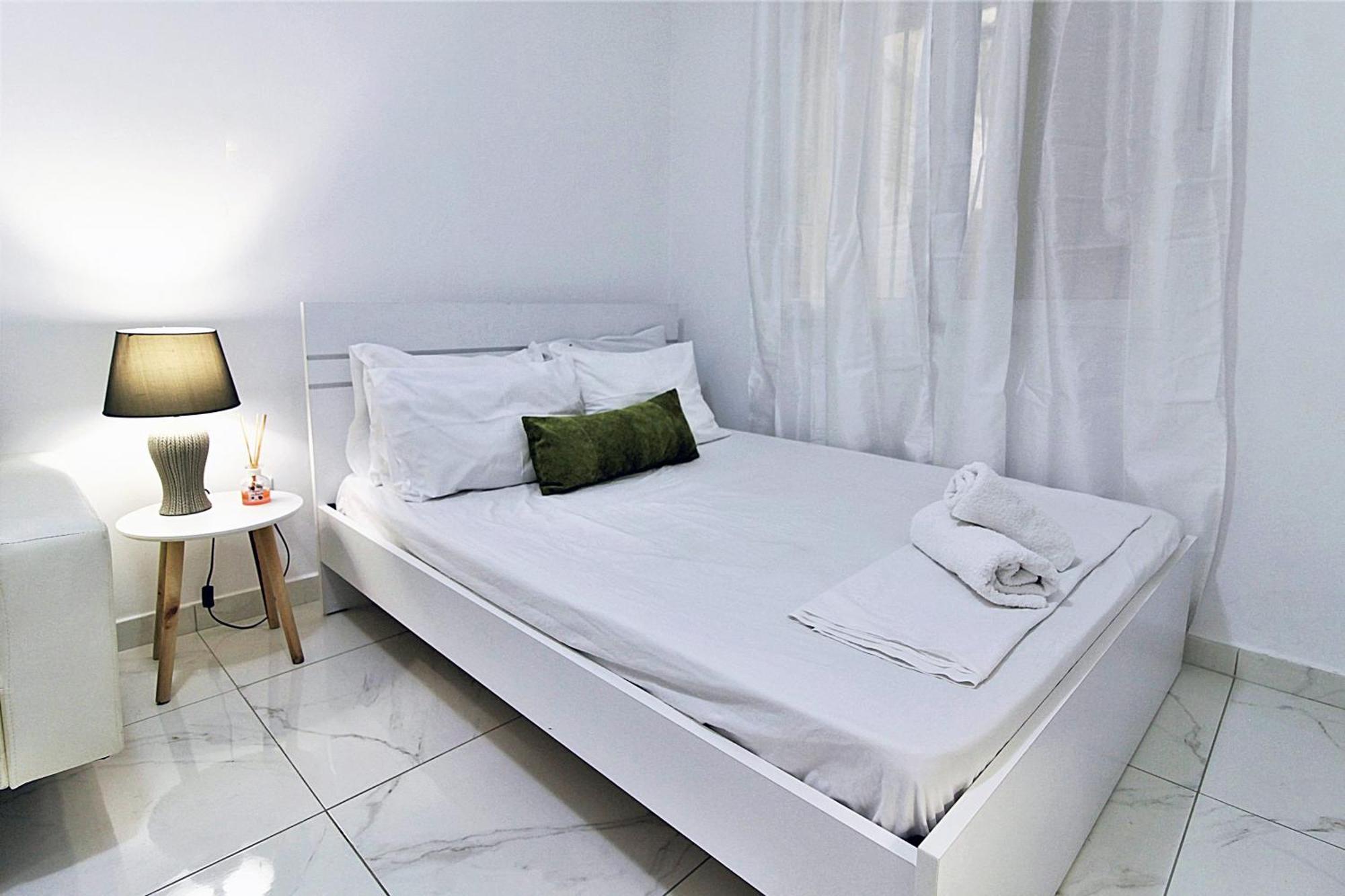 White Apartment/Kolwnaki/100Mbps/Wifi Афіни Екстер'єр фото